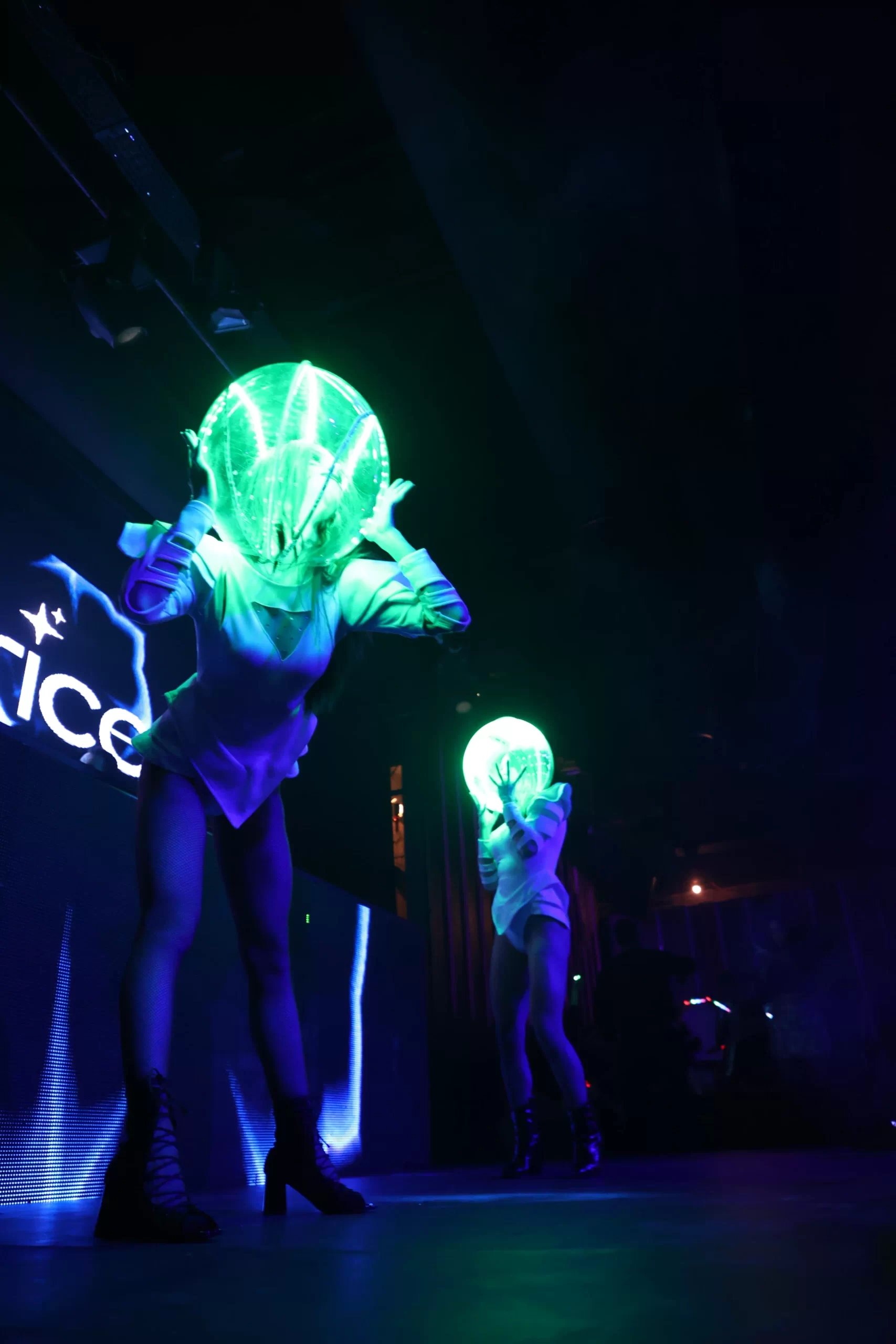 Nightlife performance 1