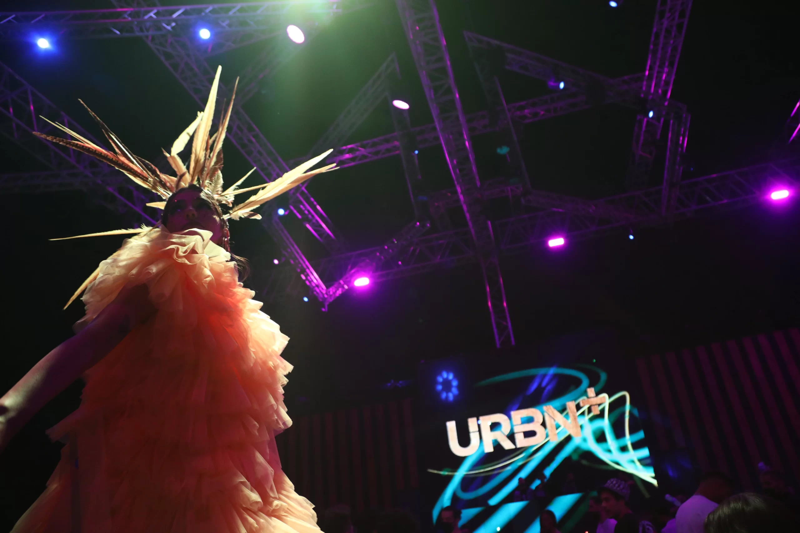 Nightlife performance 7