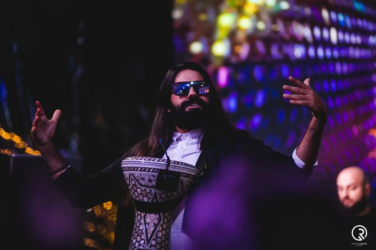 Wedding performance 32